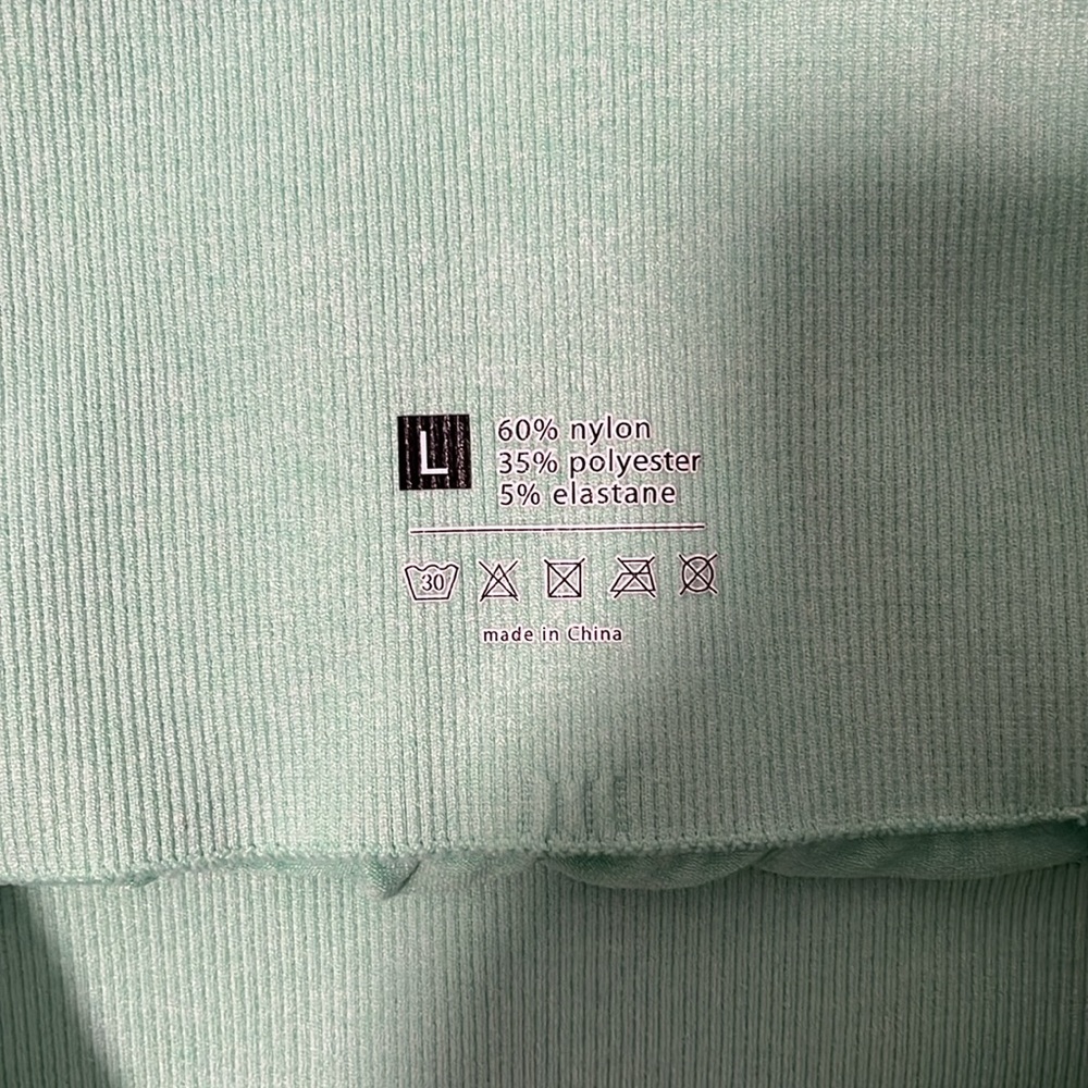 Seamless Workout Shorts - Picture 3 of 3